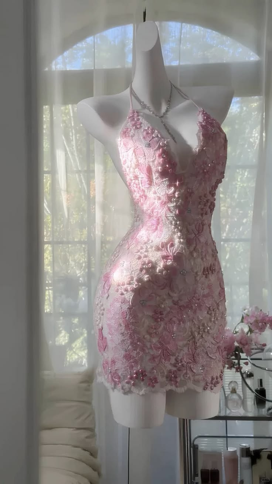 Romantic Bodycon Halter V‑Neck Mini Homecoming Dress With Pearl Beading And Floral Lace Detail AS514