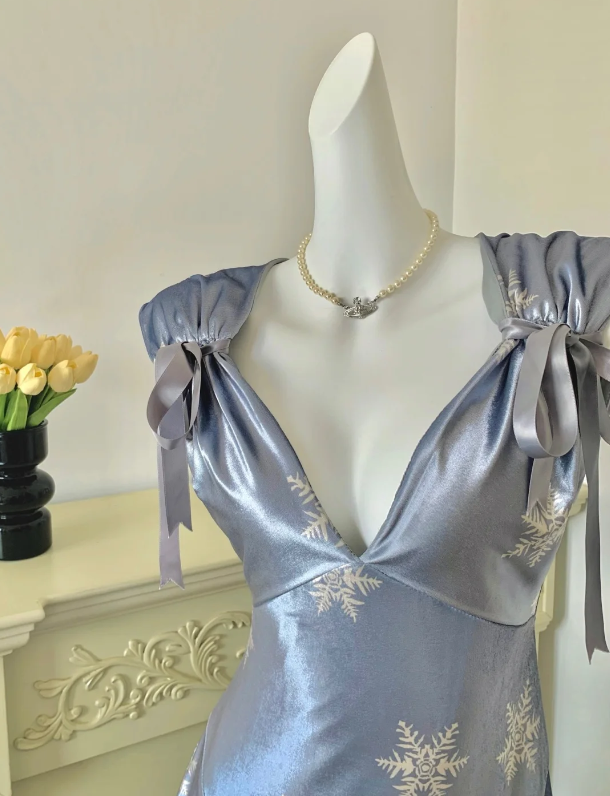 Elegant Dusty Blue V Neck Sheath Homecoming Dress With White Snowflake Print AS526