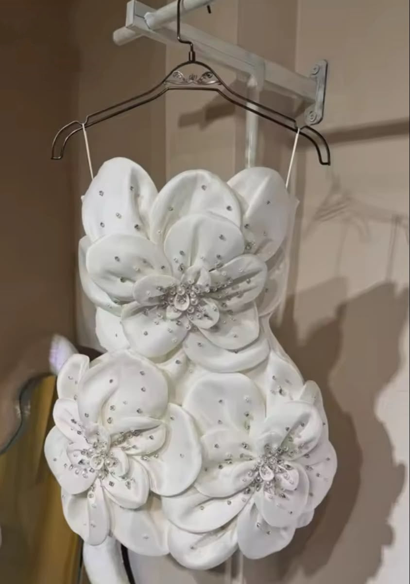Opulent White Strapless A Line Mini Homecoming Dress With 3D Satin Flowers And Beaded Embellishments AS581
