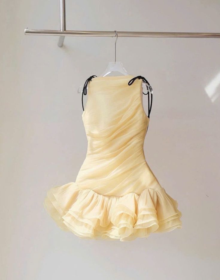 Playful Yellow Straight Neck Black Tie Straps Mini A Line Homecoming Dress With Tiered Ruffle Hem AS589