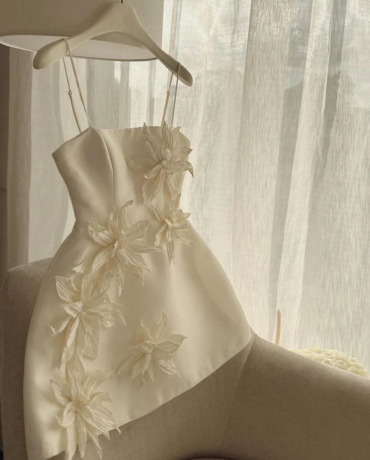 Delicate Ivory Spaghetti Straps A Line Mini Homecoming Dress With 3D Floral Appliques AS648