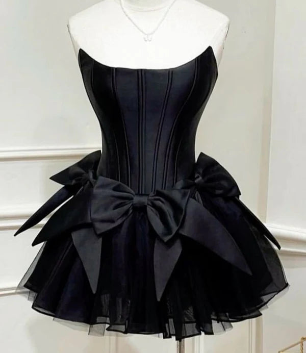 Edgy Black Strapless A line Satin Short Homecoming Dress With Bows AS654