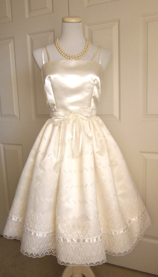 Vintage Ivory Square Neck Spaghetti Straps A Line Midi Homecoming Dress With Lace Trim & Bow Waist AS666