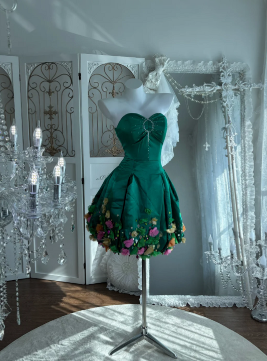 Classic Emerald Sweetheart A-Line Short Homecoming Dress With 3D Floral Hem & Rhinestone Detail AS675