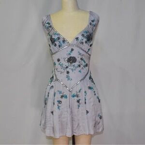 Vintage Light Grey V-Neck Sheath Homecoming Dress With Beaded Floral Applique AS689