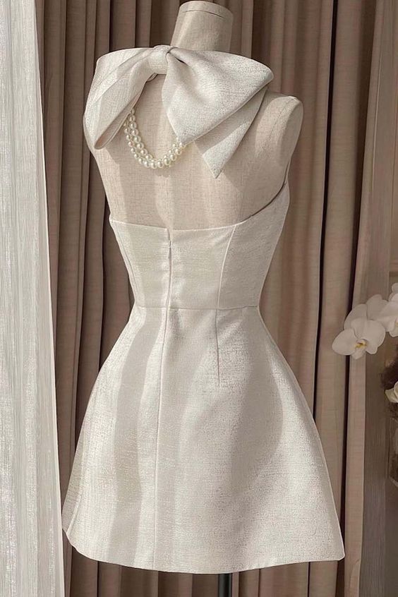 Regal Ivory Halter Neck A-Line Short Homecoming Dress With Bow AS706
