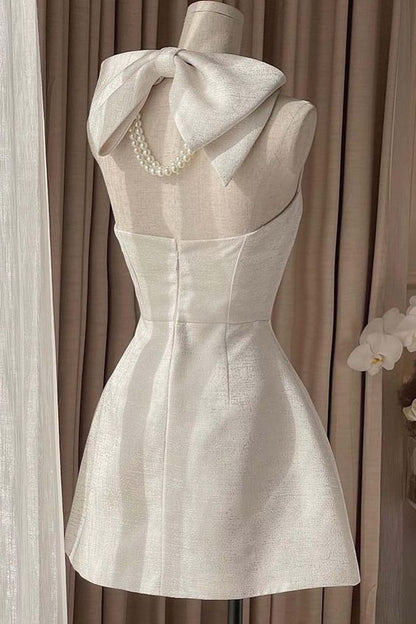 Regal Ivory Halter Neck A-Line Short Homecoming Dress With Bow AS706