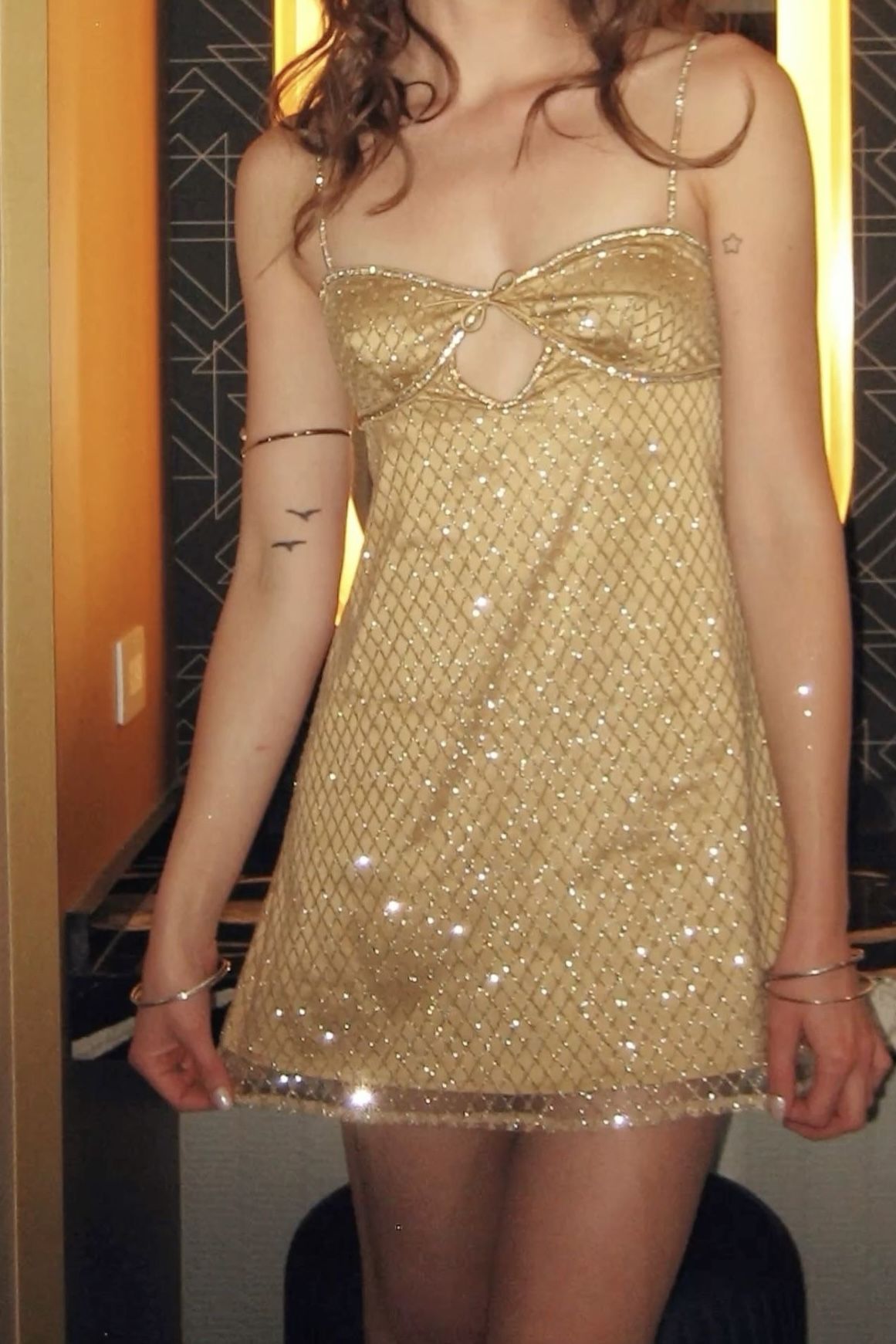 Luxury Gold Grid Bow Keyhole Spaghetti Straps Glitter A-Line Homecoming Mini Dress AS768
