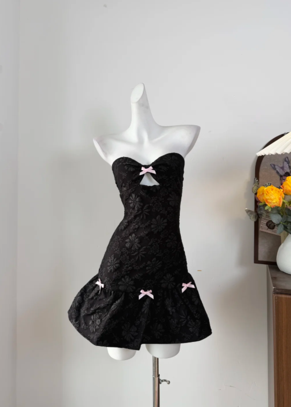 Whimsical Black Strapless Floral Embossed A-Line Short Homecoming Dress With Pink Bow Accents AS817