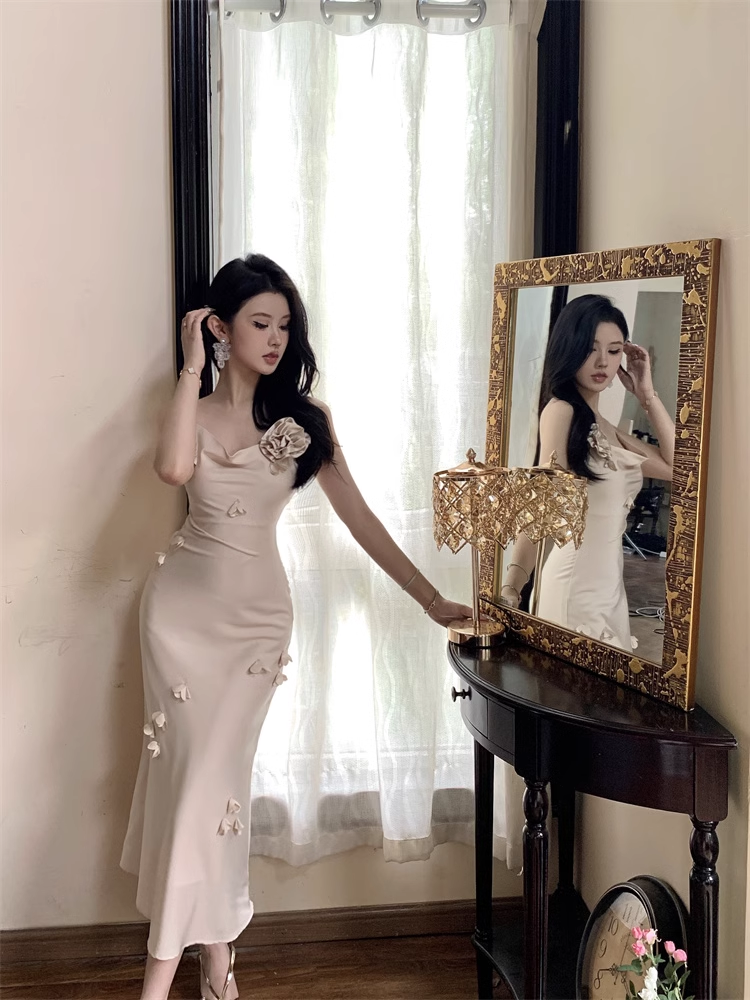 New Elegant Three-dimensional Floral Decoration Slim Mermaid Spaghetti Strap Dress  AP0257