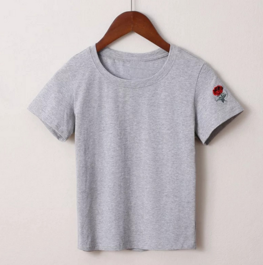 Rose Embroidered Crew Neck Short Sleeved Tee AP000160