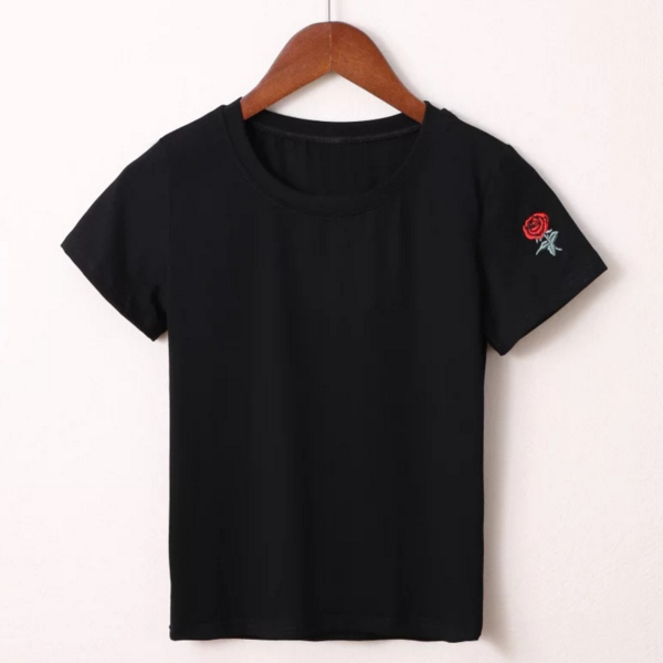 Rose Embroidered Crew Neck Short Sleeved Tee AP000160