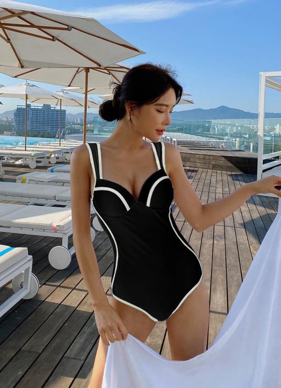 Style Swimsuit Female Sexy Steel Bracket Gathered In One-piece Spring Resort Swimsuit Black And White Show Thin Cover Belly AP00051