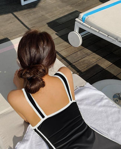 Style Swimsuit Female Sexy Steel Bracket Gathered In One-piece Spring Resort Swimsuit Black And White Show Thin Cover Belly AP00051