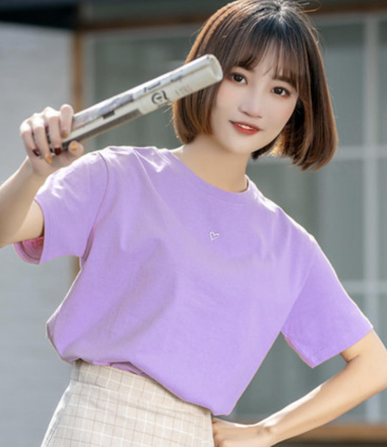 Simple Cute Heart Round Neck Fashion T-shirt AP00099