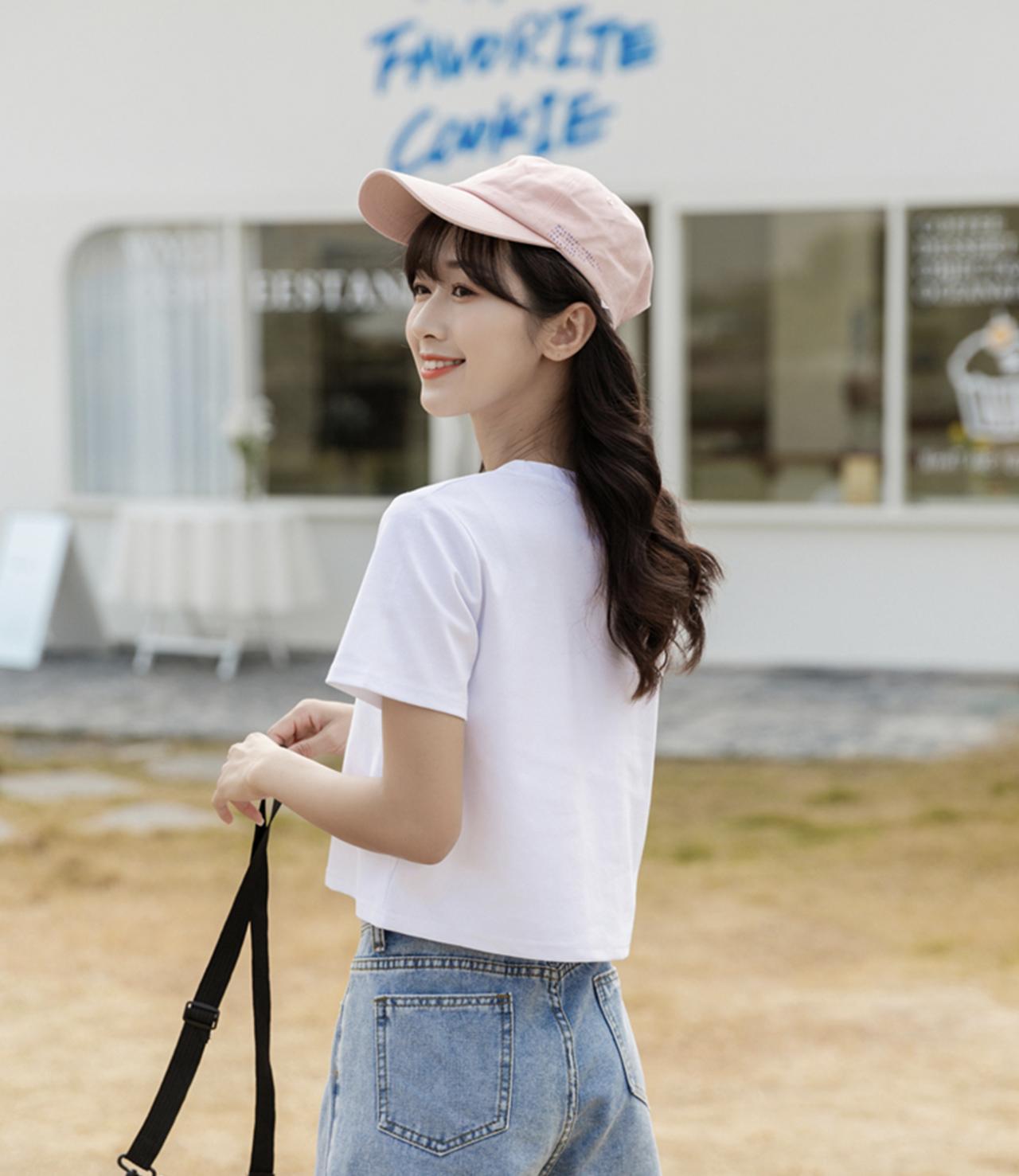 Cute Cat Round Neck Short-sleeved New Fashion T-shirt AP00097