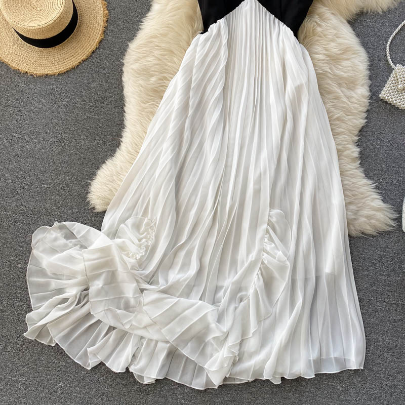 Simple V-neck Short Dress Fashion Dress AP0009