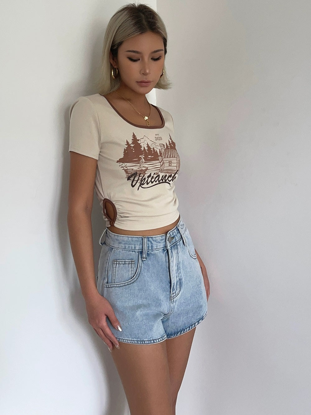 Cute Simple Stylish Printed Cut-out Short T-shirt AP000156