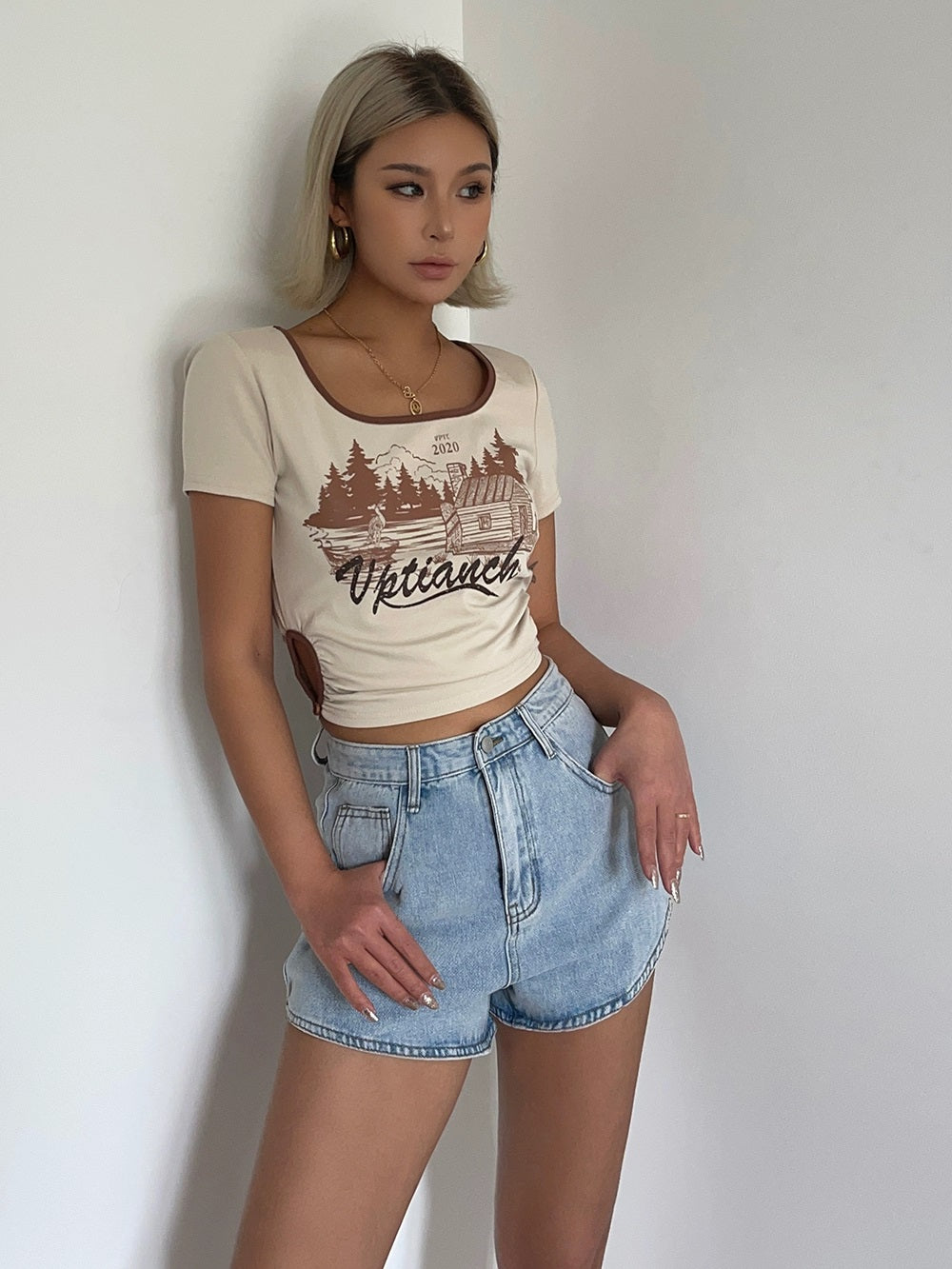 Cute Simple Stylish Printed Cut-out Short T-shirt AP000156